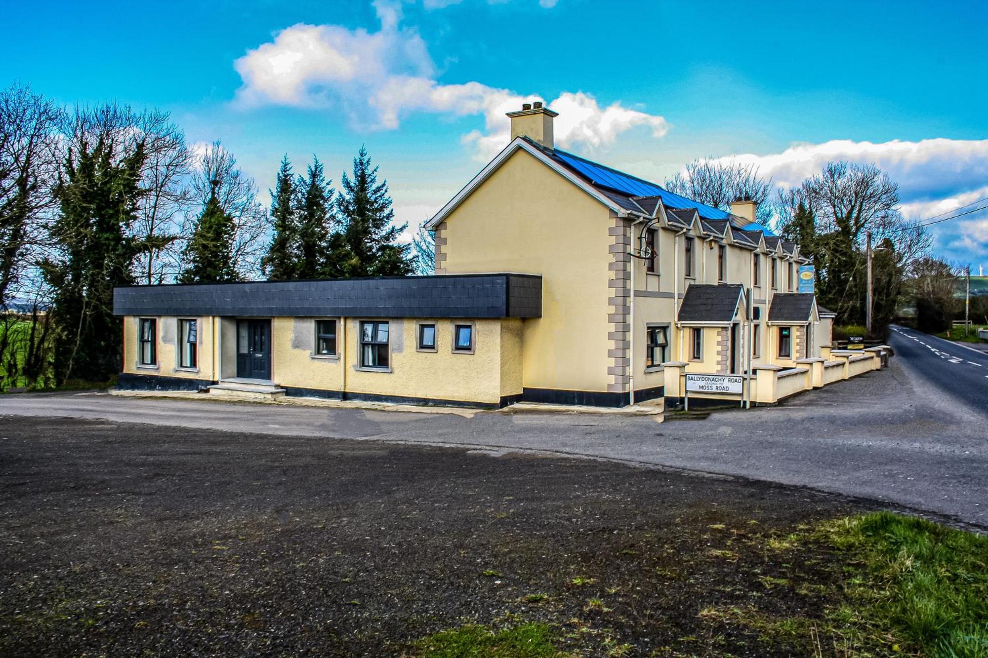 The Coach Inn Strabane Exterior photo